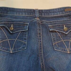 Kut From The Kloth Size 8 Bermuda Shorts In Like New Condition.